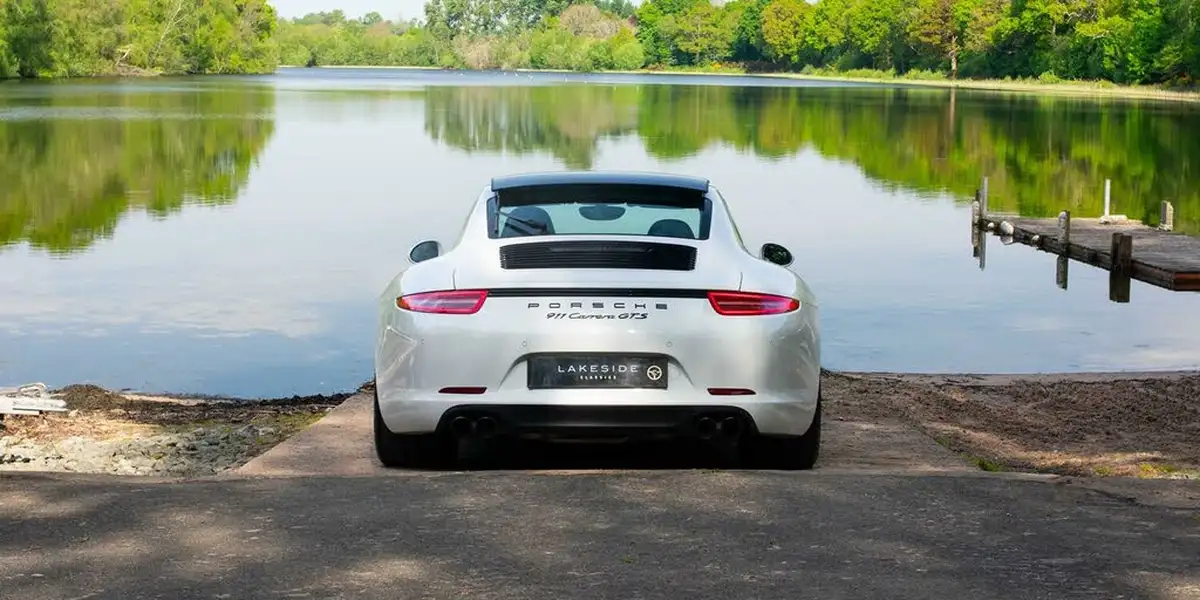 2015-porsche-911-38-carrera-gts-coupe-pdk-big-4