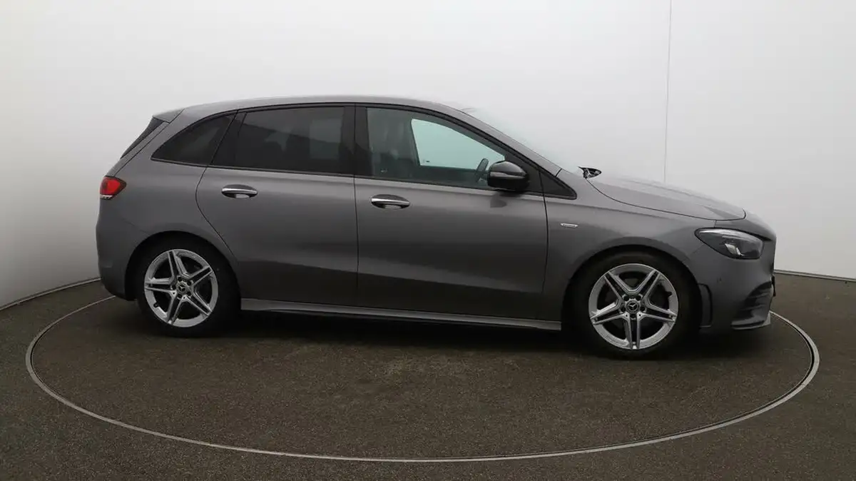 2021-mercedes-benz-b-class-13-b200-amg-line-premium-edition-big-40
