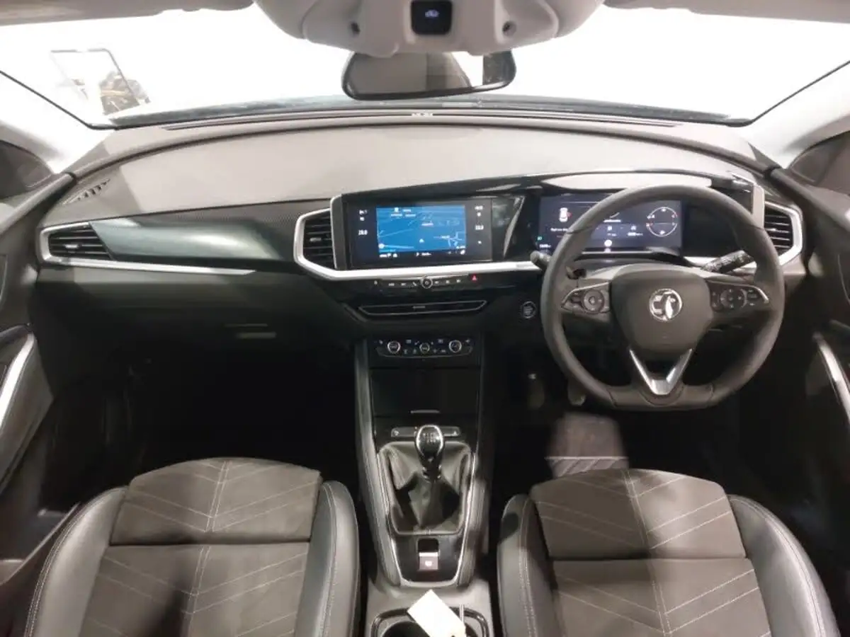 2024-vauxhall-grandland-12-ultimate-130ps-big-2