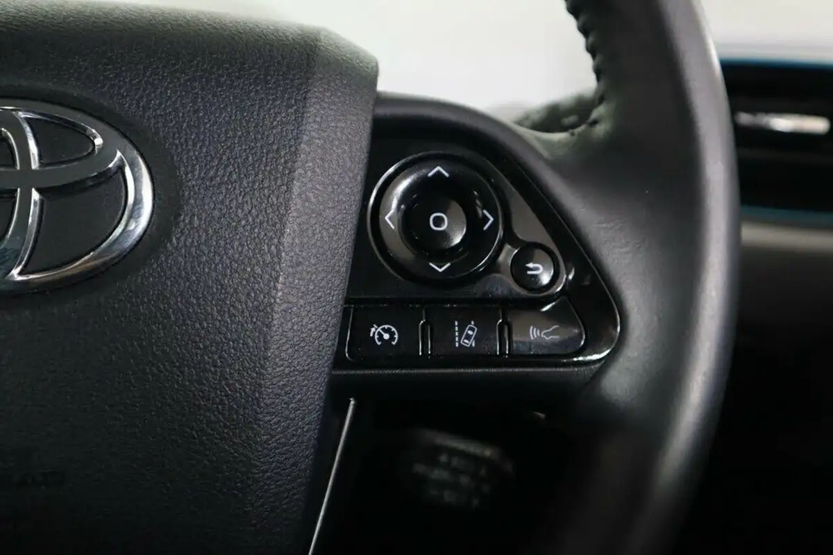 2021-toyota-prius-18-vvt-i-active-big-13