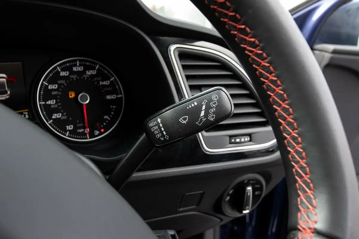 2018-seat-leon-14-tsi-fr-technology-hatchback-5d-big-17