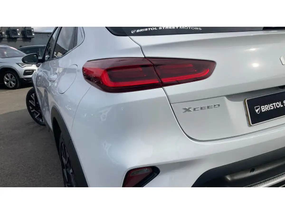 2022-kia-xceed-15-t-gdi-3-big-20