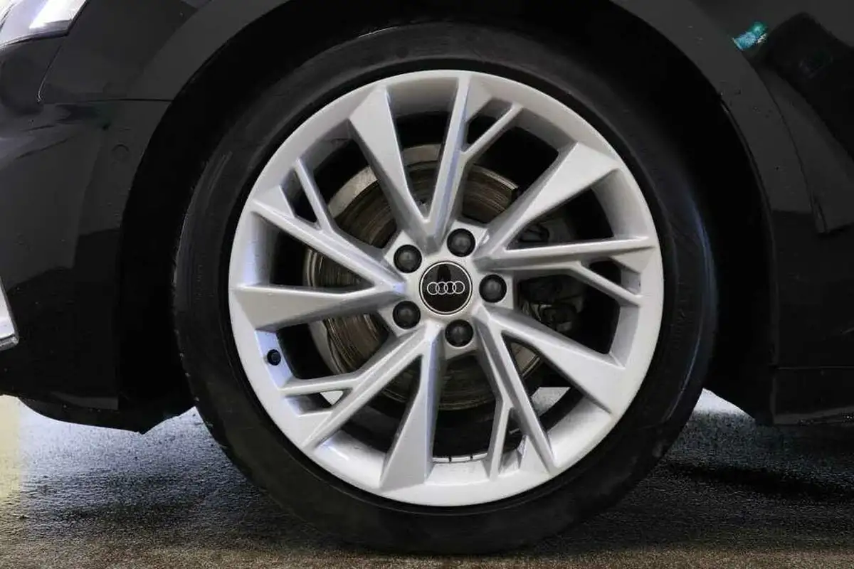 2024-audi-a5-20-35-tfsi-sportback-5d-big-4