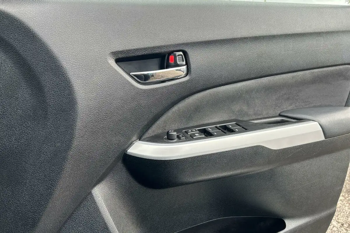 2017-suzuki-vitara-16-sz5-allgrip-big-27