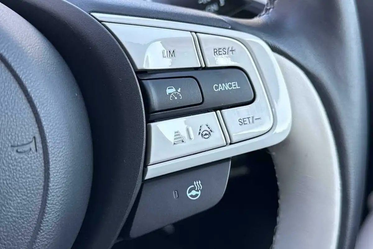 2023-honda-jazz-15-i-mmd-ex-107ps-big-15