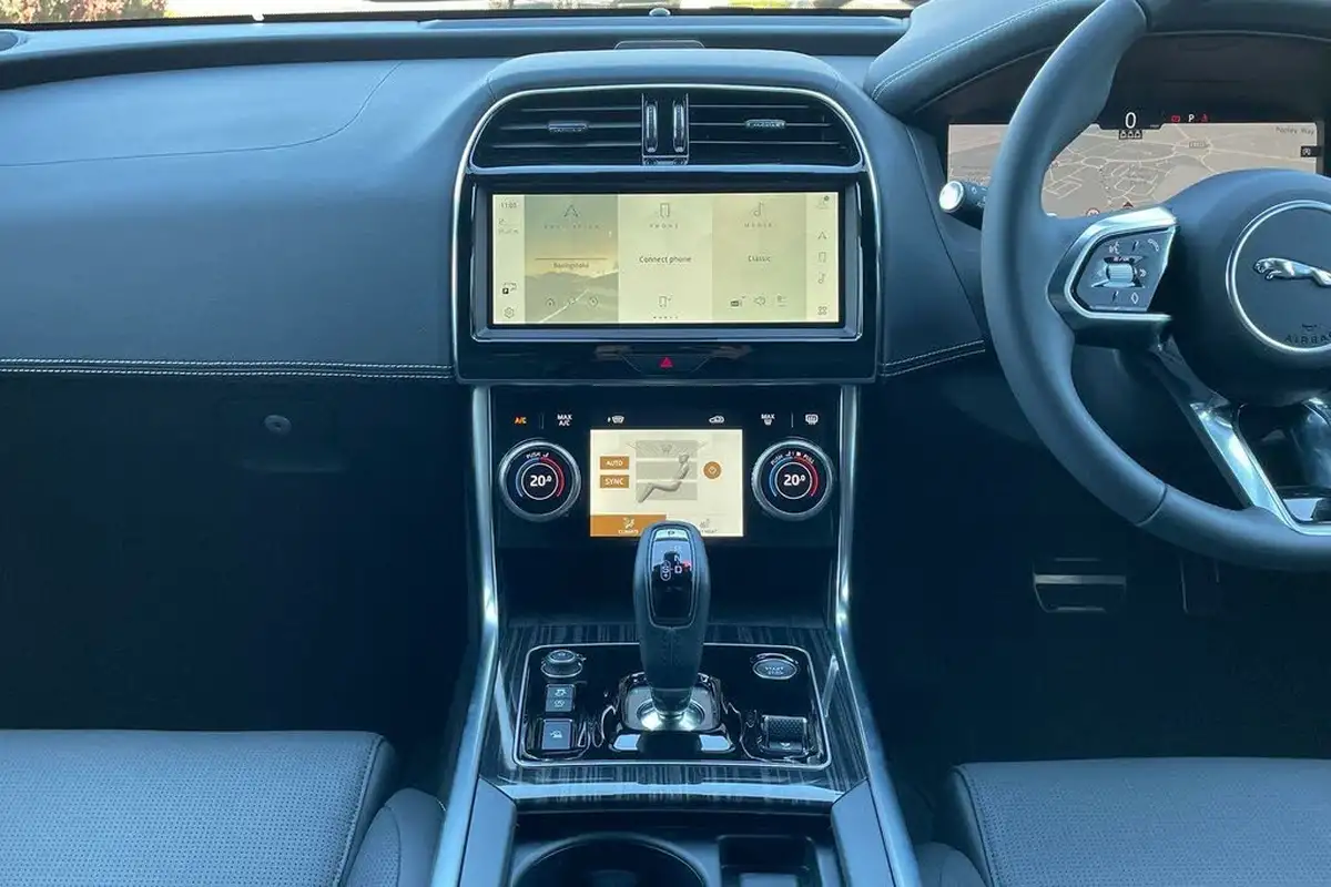 2023-jaguar-xe-20-p250-r-dynamic-hse-black-big-14