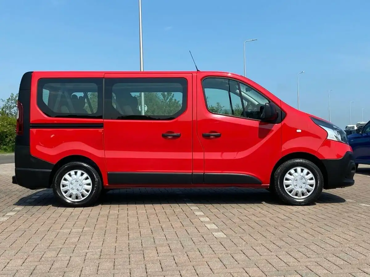 2018-renault-trafic-16dci-sl27-95-business-95-mini-bus-big-45