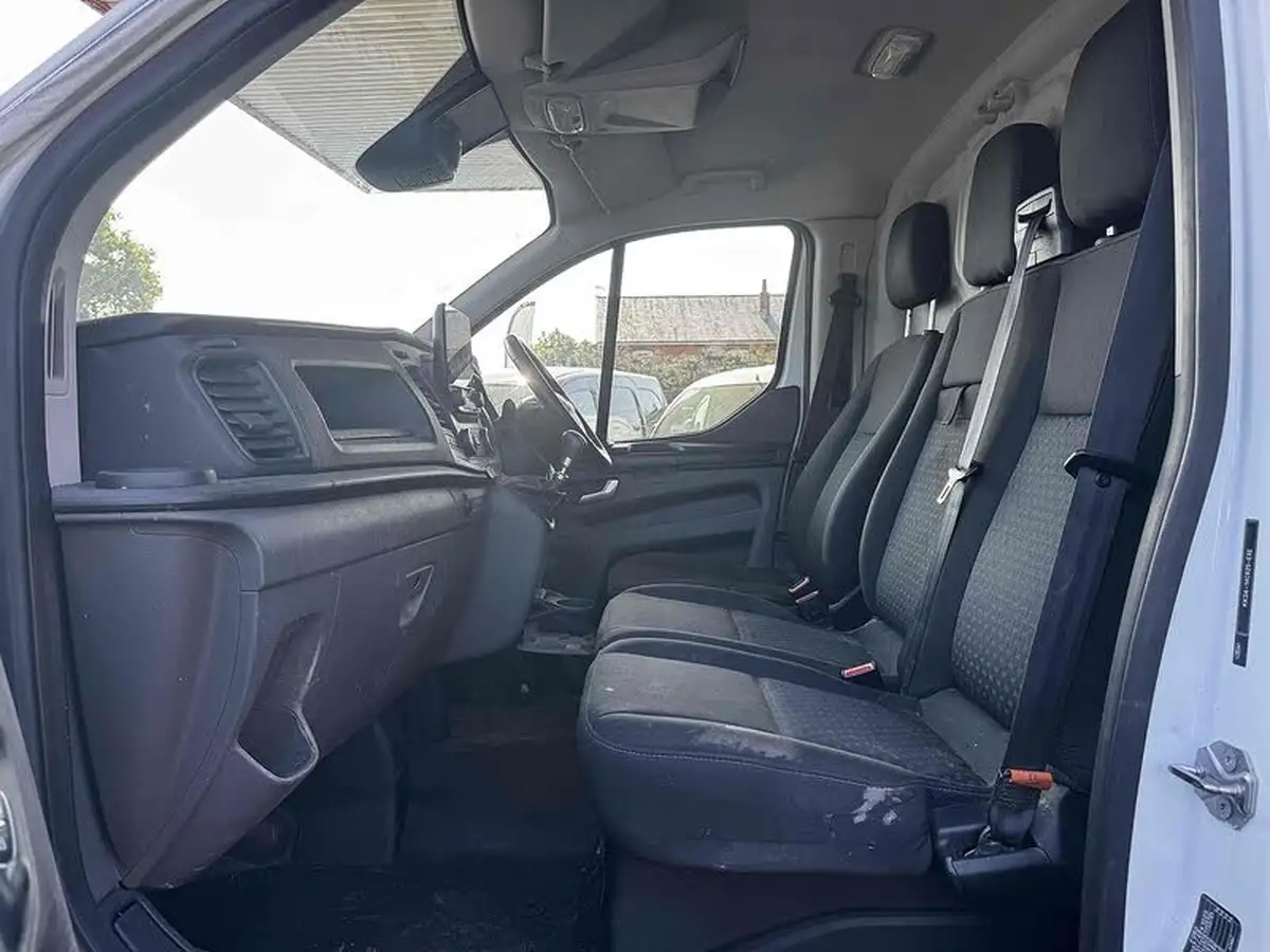2020-ford-transit-custom-20tdci-300-l1h1-trend-130pseu6dt-panel-van-big-15