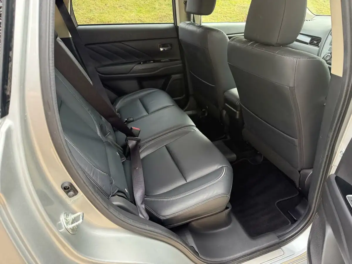 2018-mitsubishi-outlander-20-4hs-phev-5st-big-20