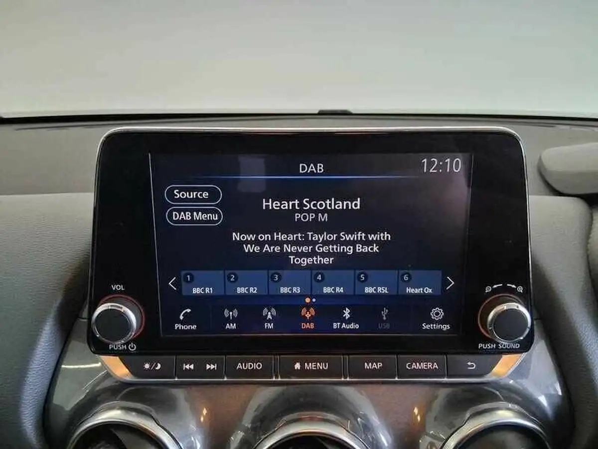 2022-nissan-juke-10-dig-t-n-connecta-dct-big-16