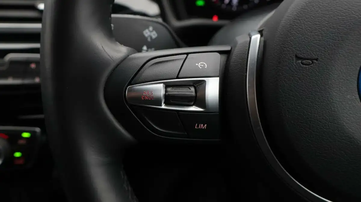 2023-bmw-x2-15-xdrive25e-m-sport-big-24