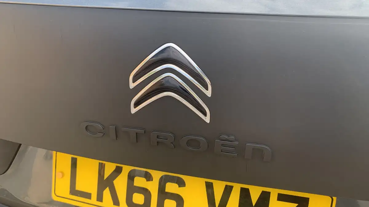 2016-citroen-c4-cactus-12-puretech-flair-edition-110ps-ss-big-25