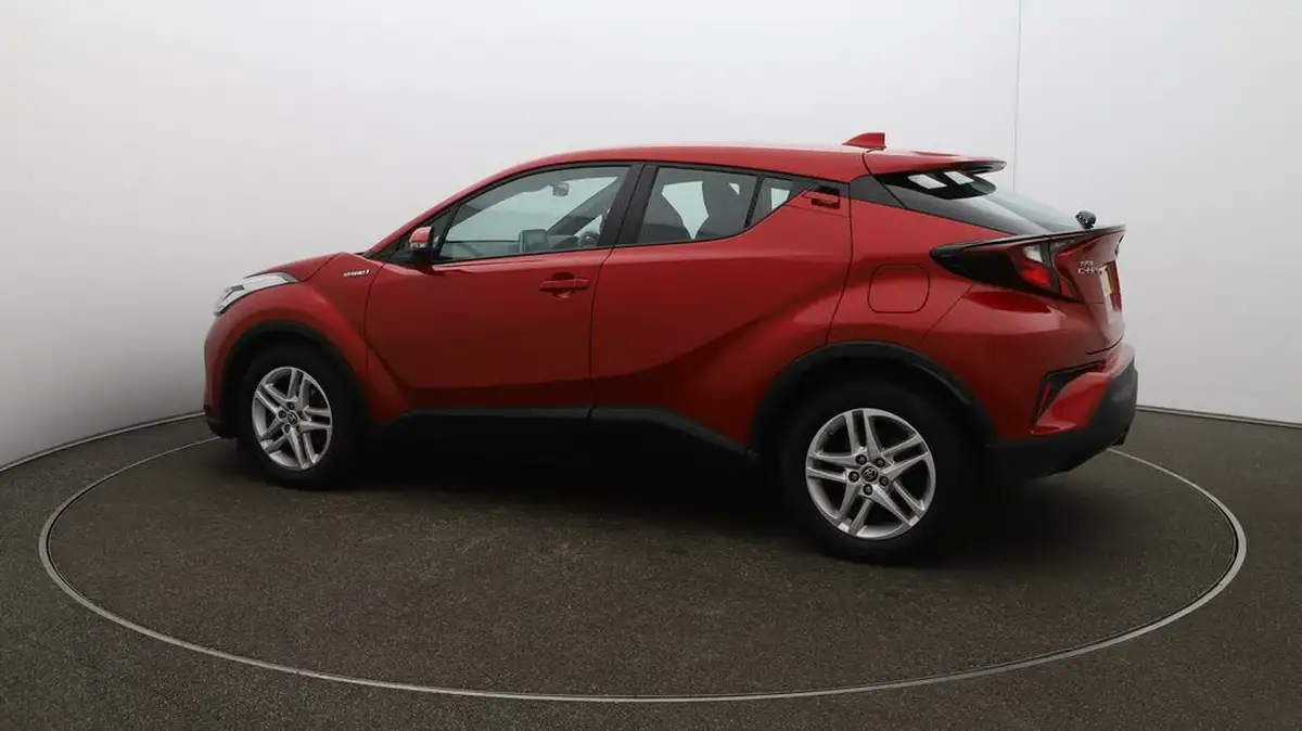 2022-toyota-c-hr-18-vvt-i-icon-big-40