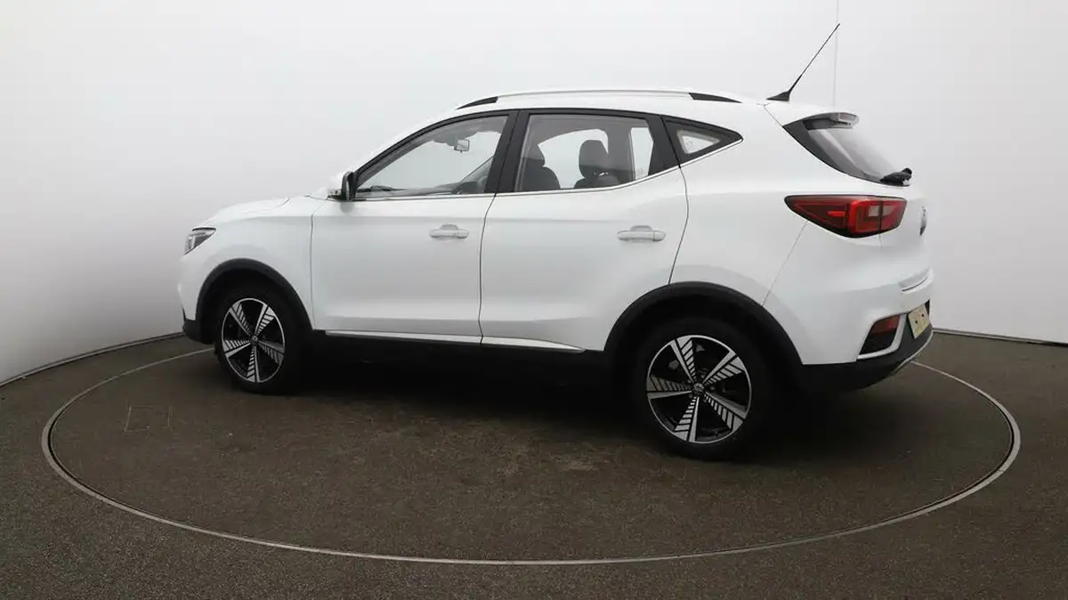 2021-mg-zs-suv-e-exclusive-ev-big-40