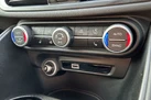 2022-alfa-romeo-giulia-20-veloce-ti-small-12