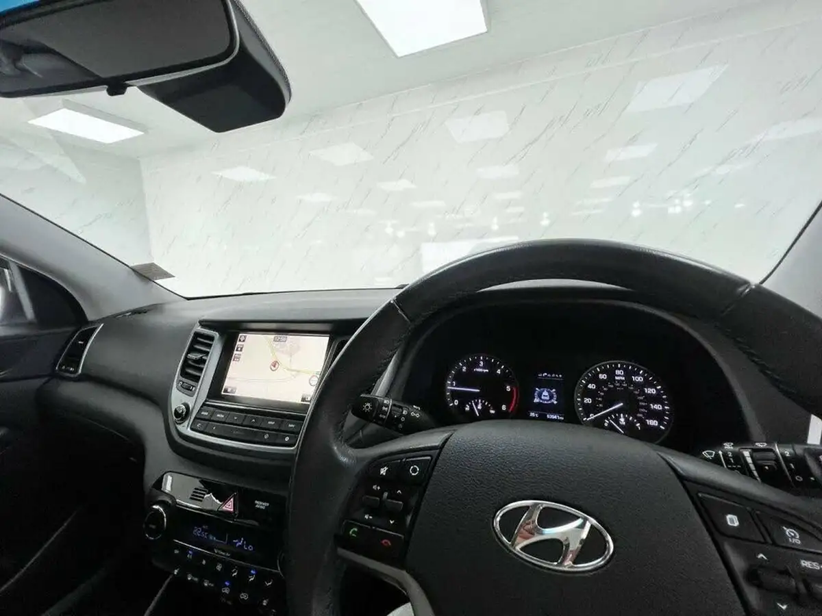 2017-hyundai-tucson-17crdi-blue-drive-se-nav-116ps-big-15