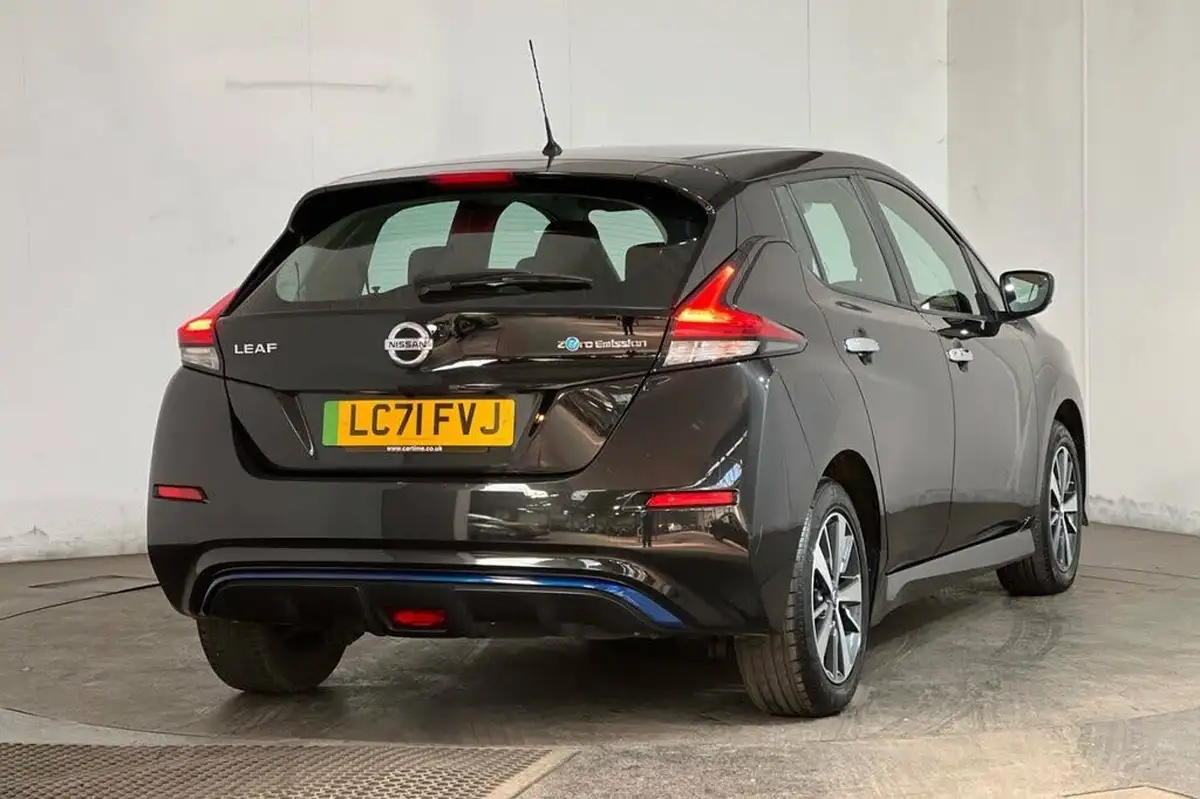 2022-nissan-leaf-e-acenta-big-16