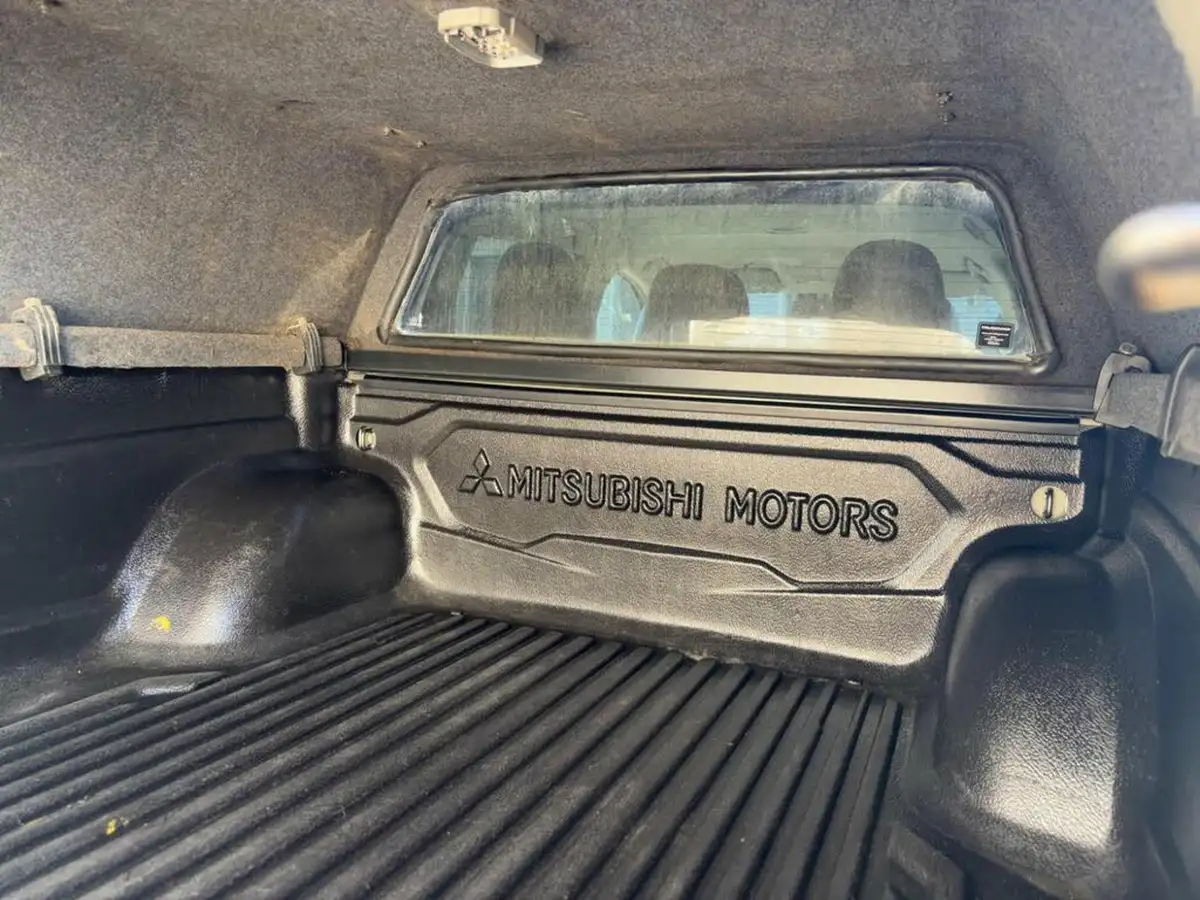 2018-mitsubishi-l200-24di-d-warrior-eu6-big-43