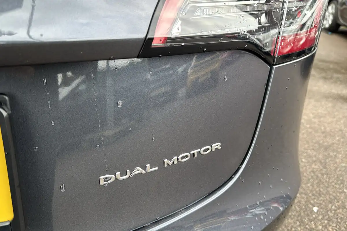 2022-tesla-model-3-e-long-range-big-24