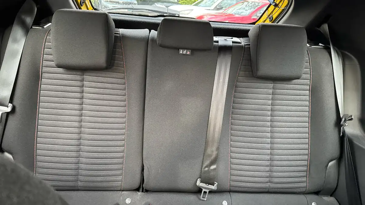 2023-peugeot-208-12-puretech-active-premium-100ps-eat8-big-24