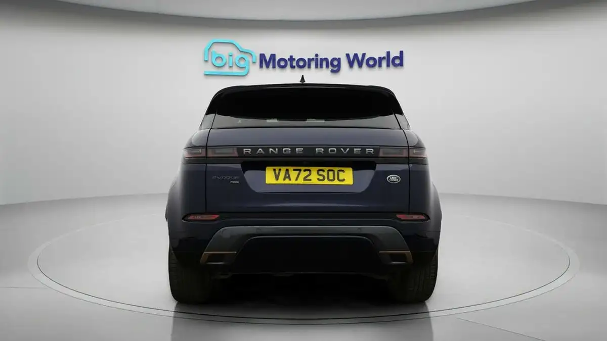 2022-land-rover-range-rover-evoque-15-p300e-r-dynamic-s-big-5