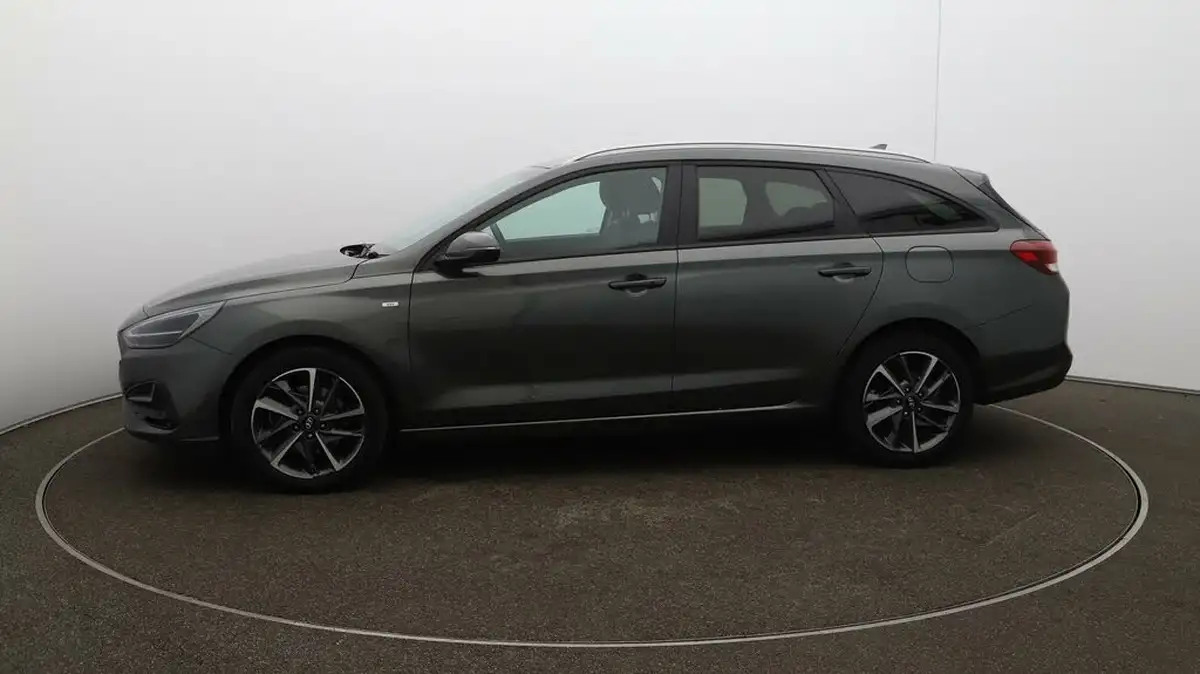 2022-hyundai-i30-10-t-gdi-premium-tourer-big-55