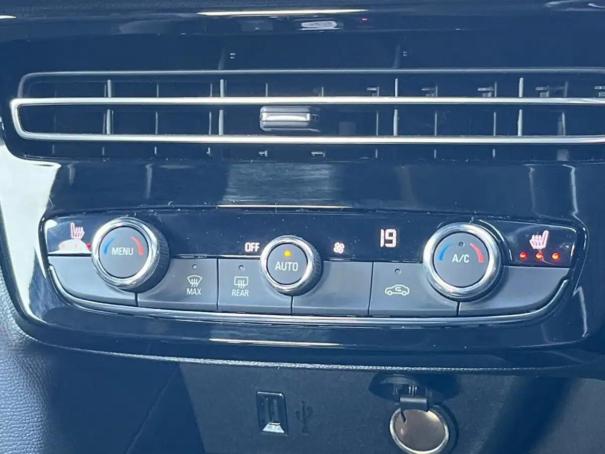 2022-vauxhall-mokka-e-sri-premium-big-22