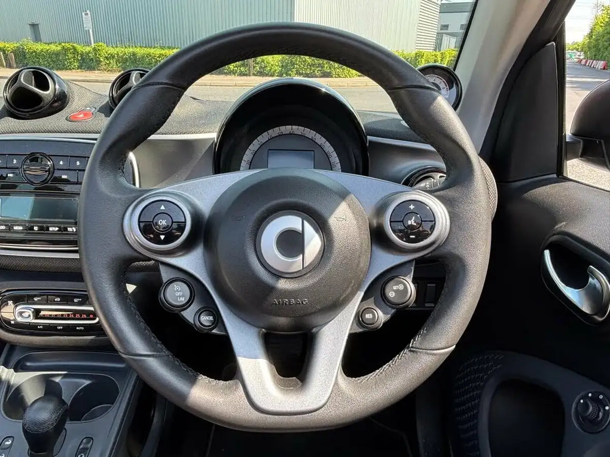 2016-smart-fortwo-10-prime-71bhp-ss-cabriolet-twinamic-big-15