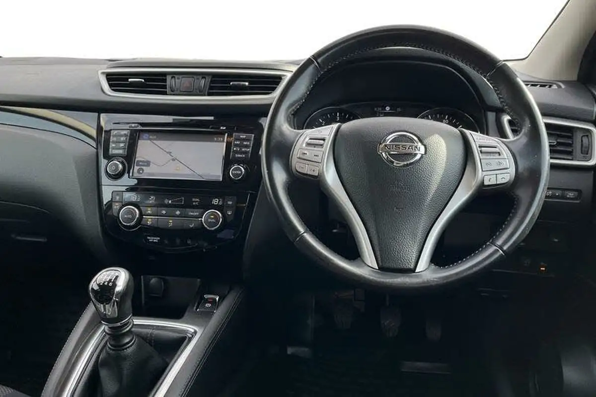 2016-nissan-qashqai-15dci-n-connecta-big-10