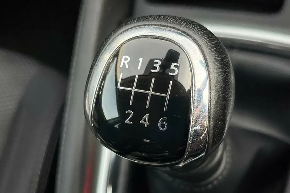 2016-nissan-qashqai-15dci-n-connecta-big-34