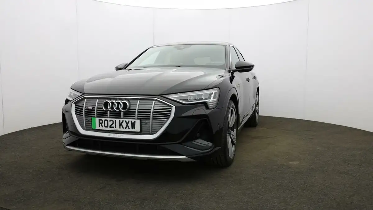 2021-audi-e-tron-50e-s-line-sportback-big-32