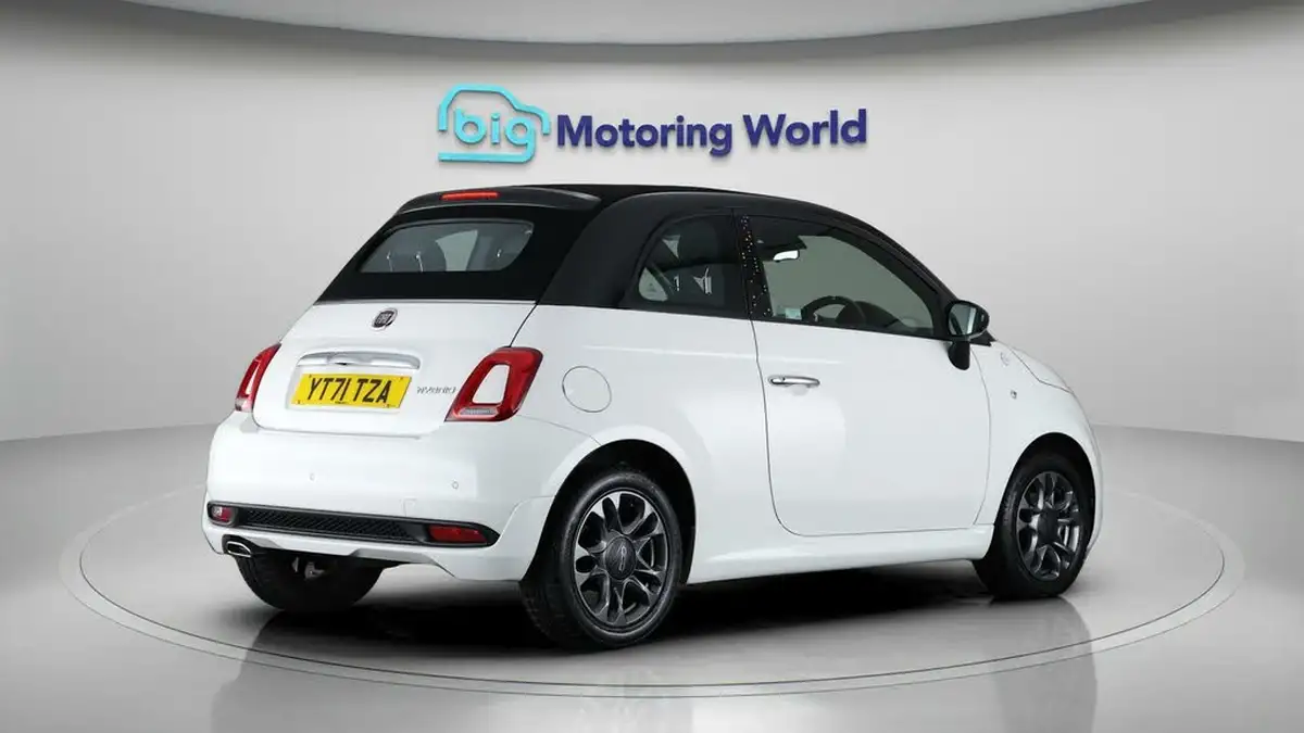 2021-fiat-500c-10-hey-google-big-6