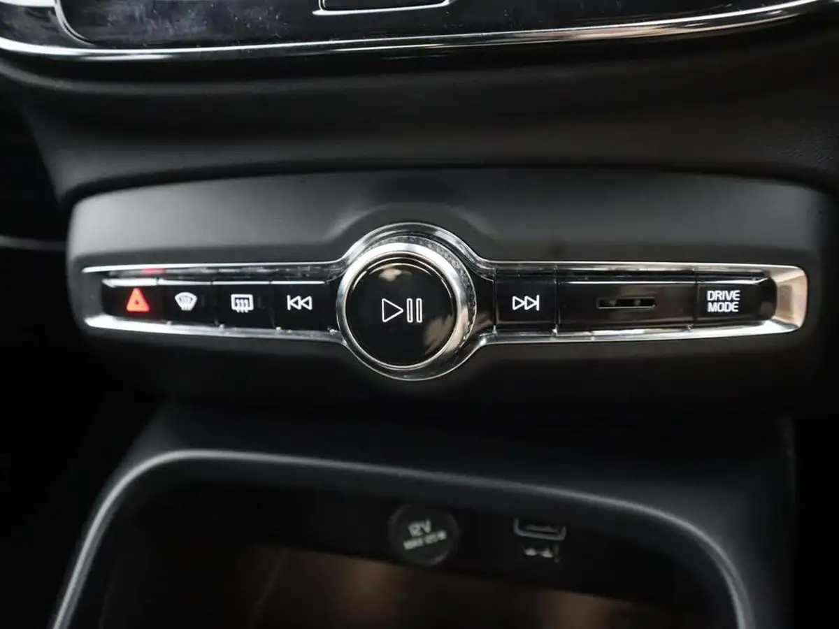 2021-volvo-xc40-15-t3-r-design-161bhp-auto-big-20