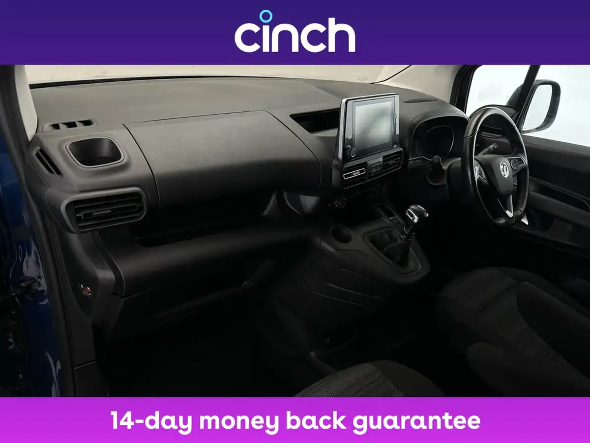 2021-vauxhall-combo-life-15-se-130ps-big-9