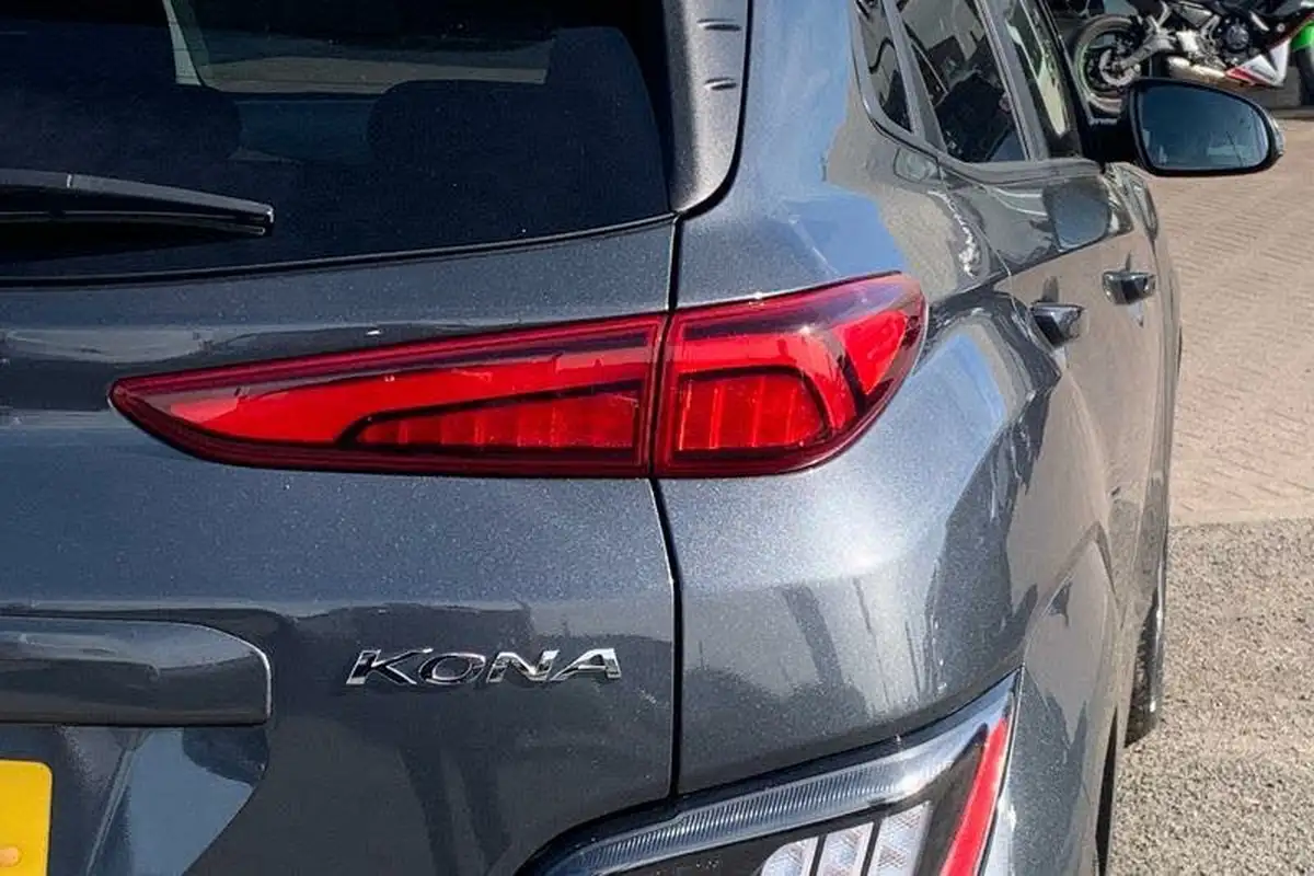 2021-hyundai-kona-e-premium-204ps-64kwh-7kw-obc-big-32