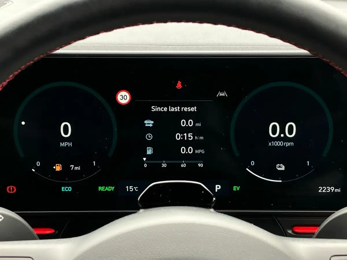 2024-hyundai-kona-16-gdi-n-line-s-141ps-dct-big-13