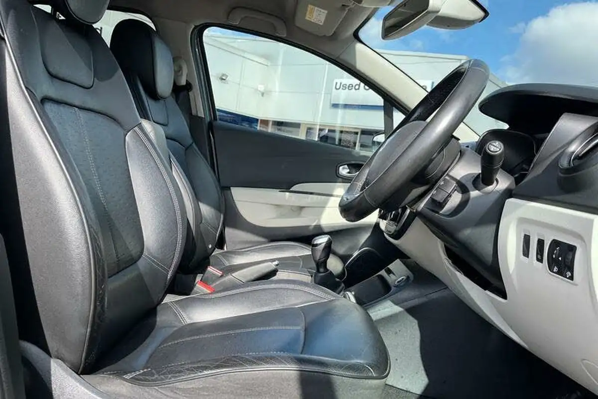 2018-renault-captur-09-tce-gt-line-big-16