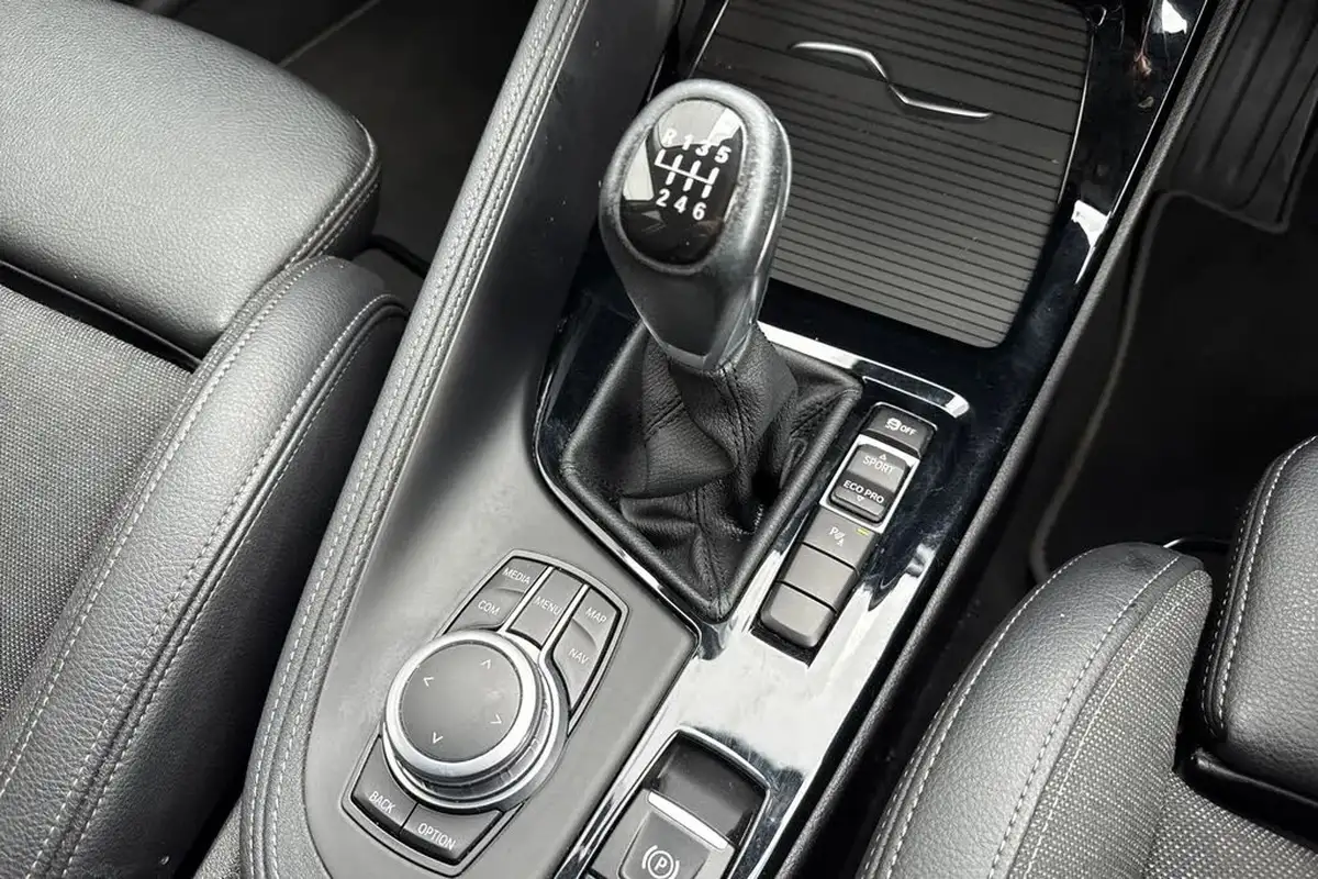 2021-bmw-x1-15-sdrive18i-sport-big-19