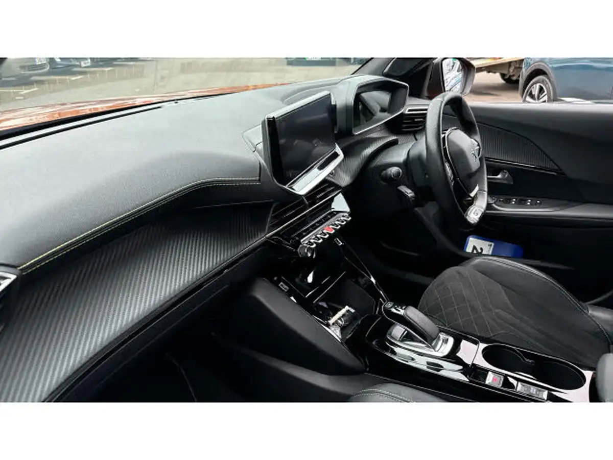 2022-peugeot-2008-suv-e-gt-premium-big-8