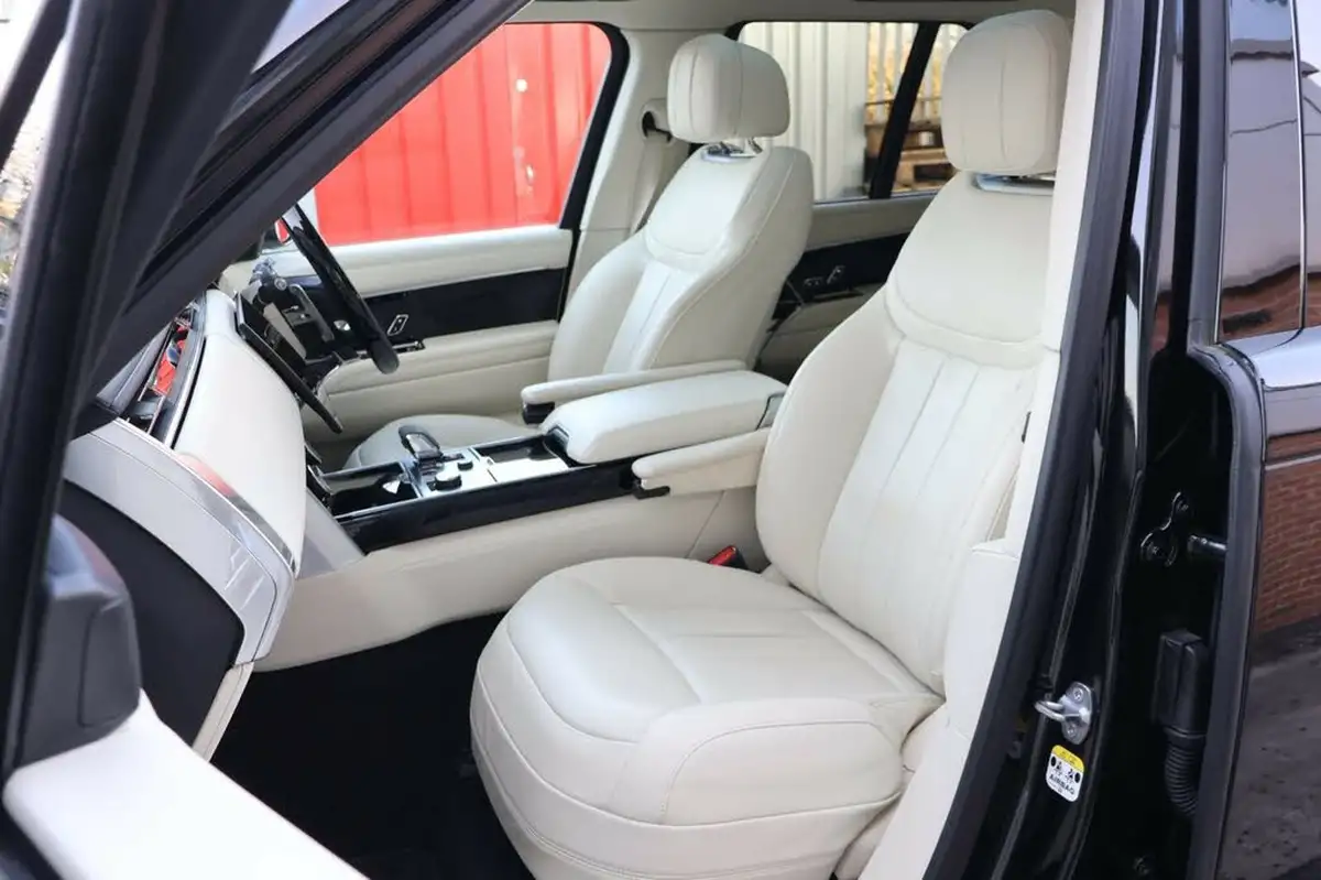2023-land-rover-range-rover-30-p400-autobiography-big-10