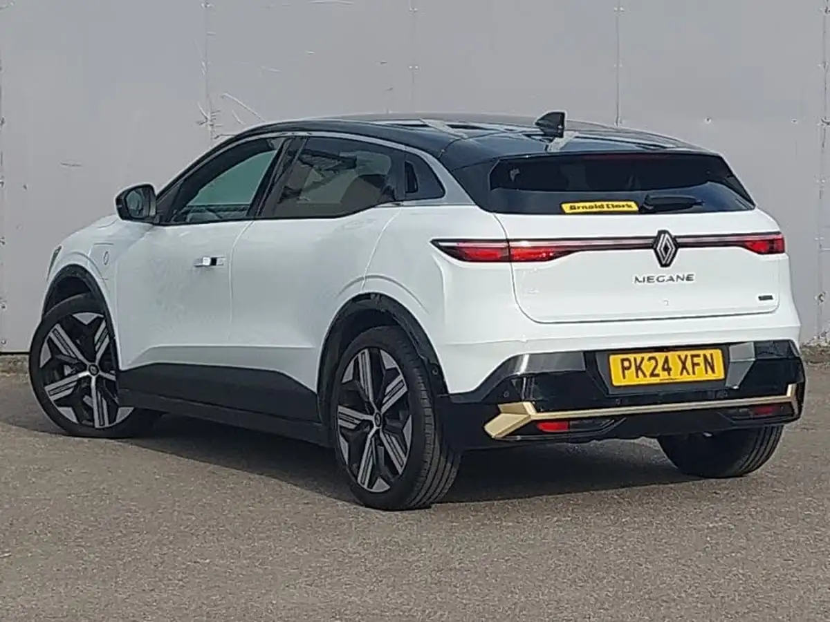 2024-renault-megane-e-tech-e-iconic-optimum-charge-big-1