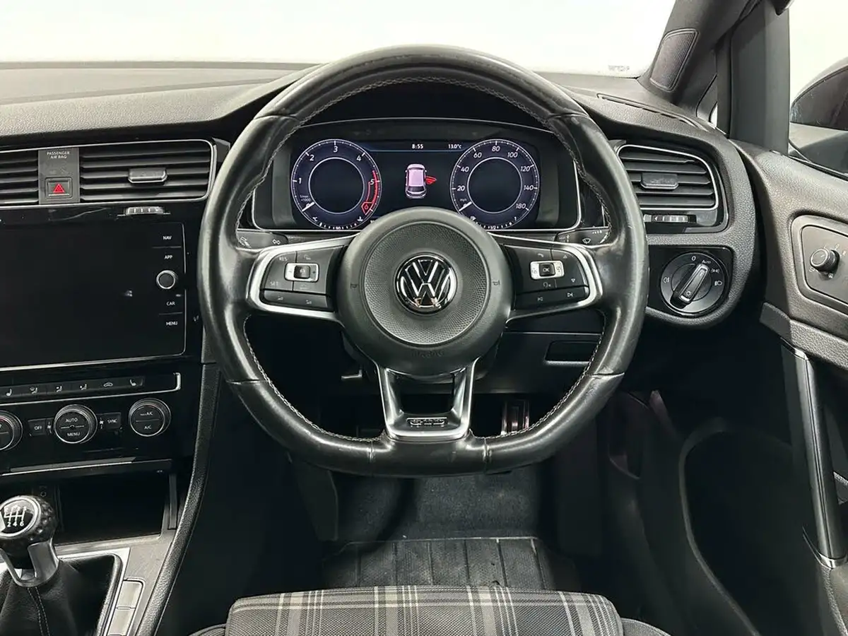 2017-volkswagen-golf-20tdi-gtd-ss-hatchback-5d-big-10