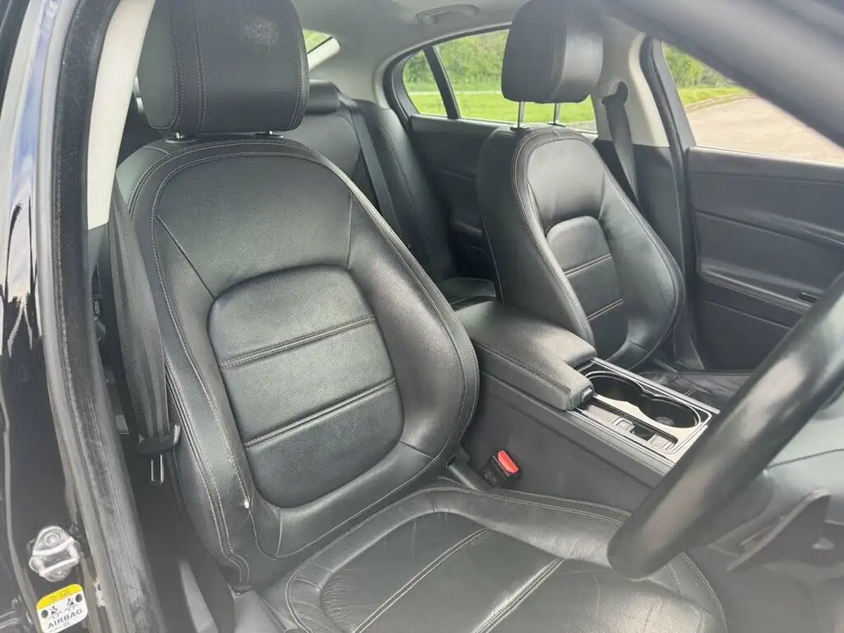 2017-jaguar-xe-20d-prestige-180ps-1999cc-auto-big-11