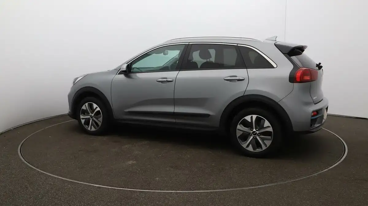 2022-kia-niro-ev-e-2-big-39