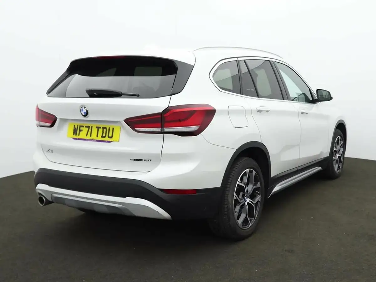 2021-bmw-x1-15-sdrive18i-xline-big-4