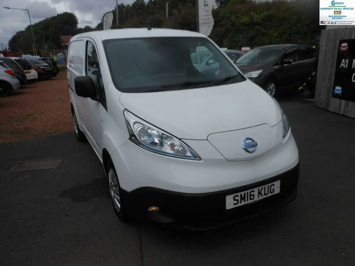 2016-nissan-env200-e-acenta-rapid-plus-panel-van-big-4
