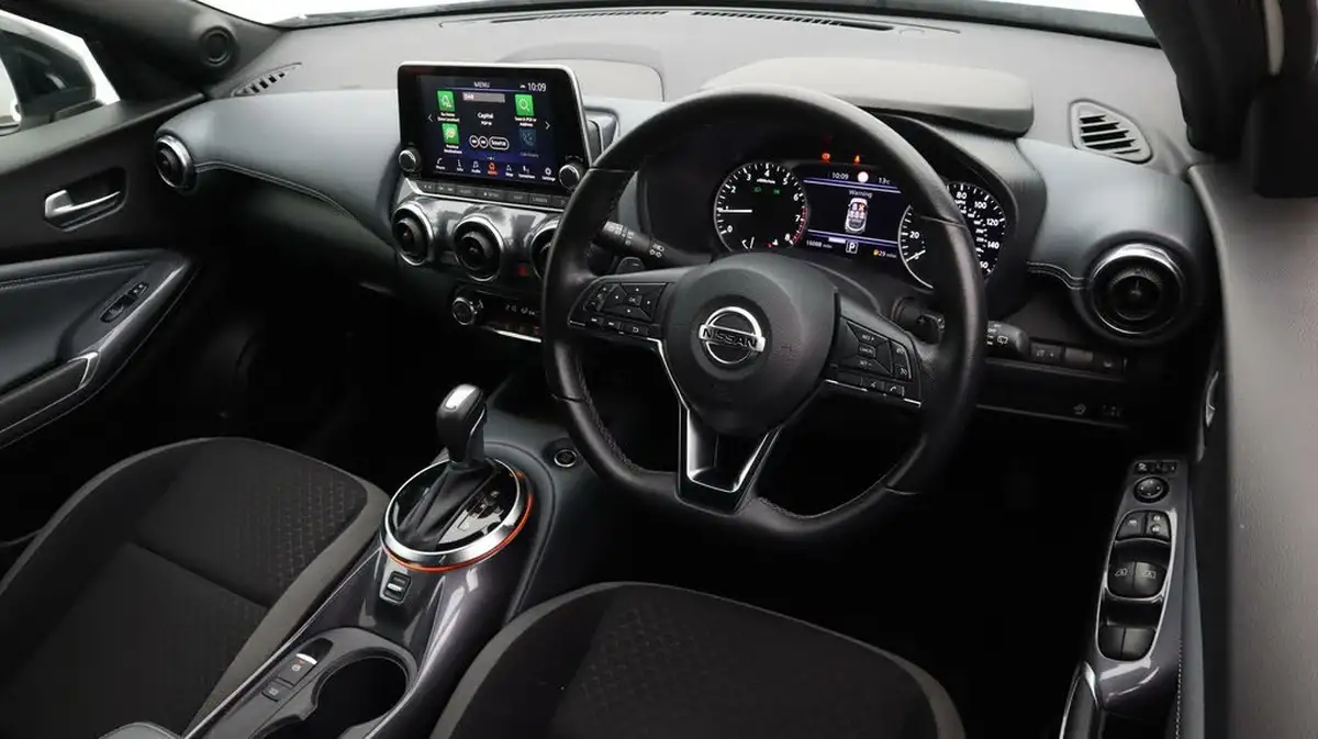 2021-nissan-juke-10-dig-t-n-connecta-117ps-dct-big-9