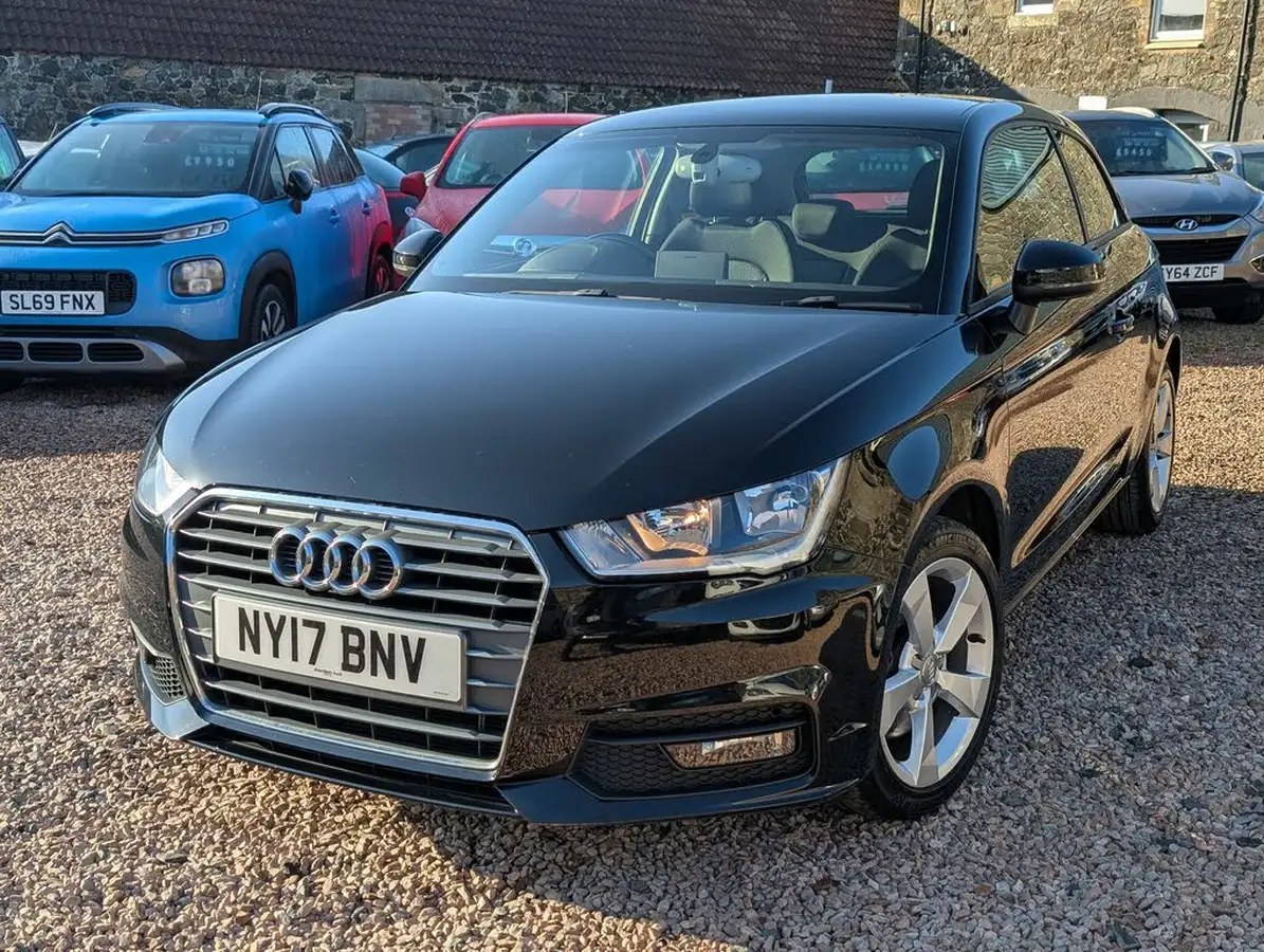 2017-audi-a1-14-tfsi-sport-hatchback-3d-big-4