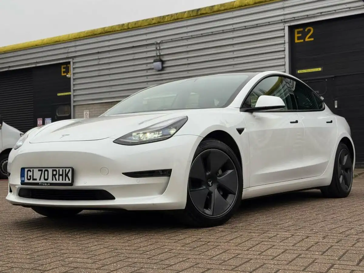 2020-tesla-model-3-e-long-range-big-2