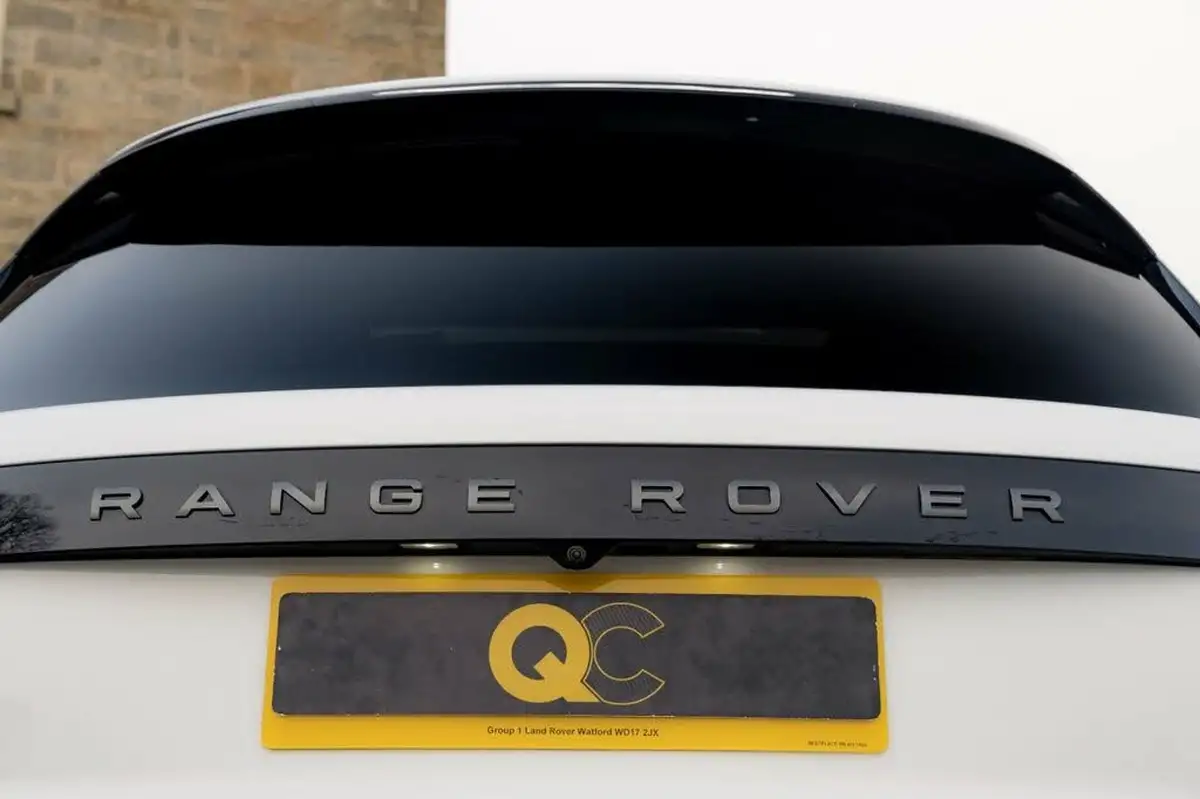 2023-land-rover-range-rover-30-p400-autobiography-big-24